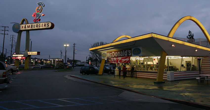 mcdonalds-restaurant-golden-arches